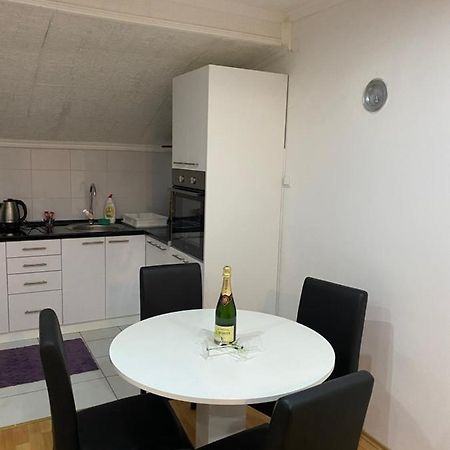 נובי סאד Apartmani Petra מראה חיצוני תמונה