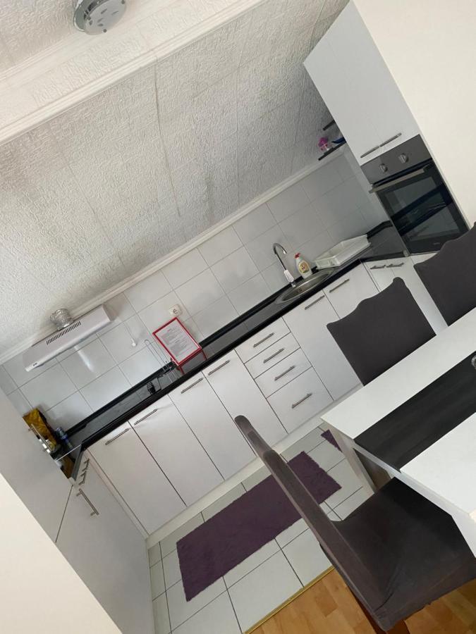 נובי סאד Apartmani Petra מראה חיצוני תמונה